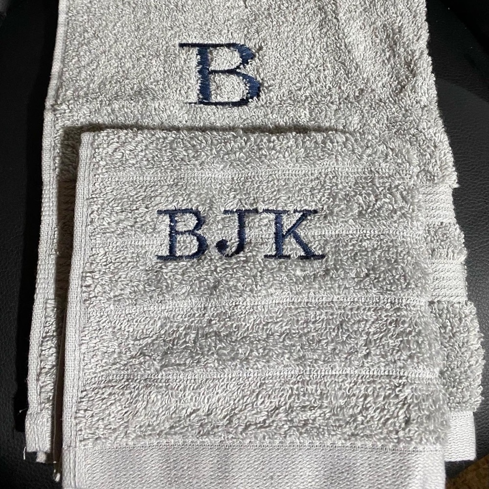 Brand new embroidery hand towel & washcloth set